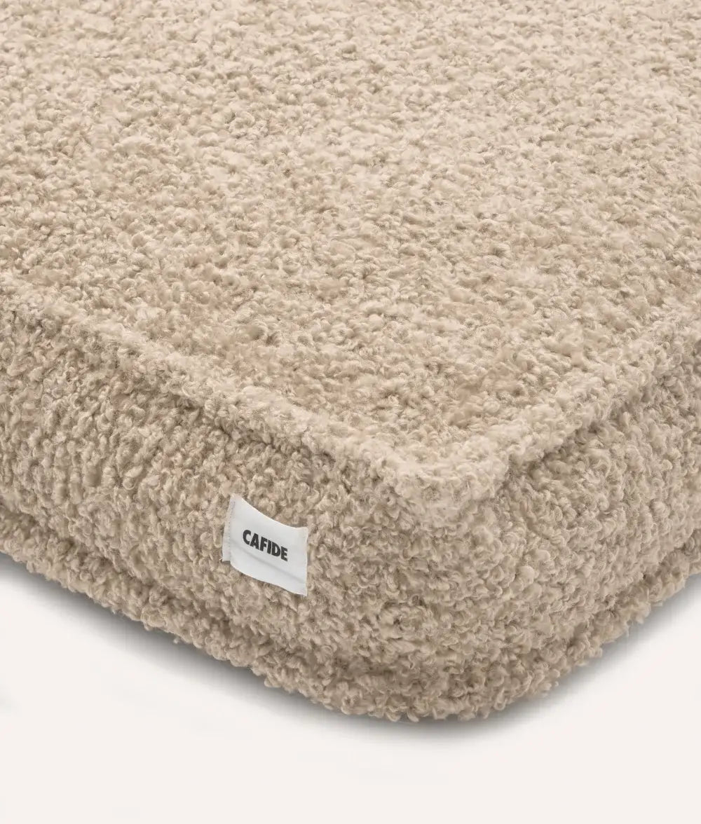 Lit pour chien en bouclette beige