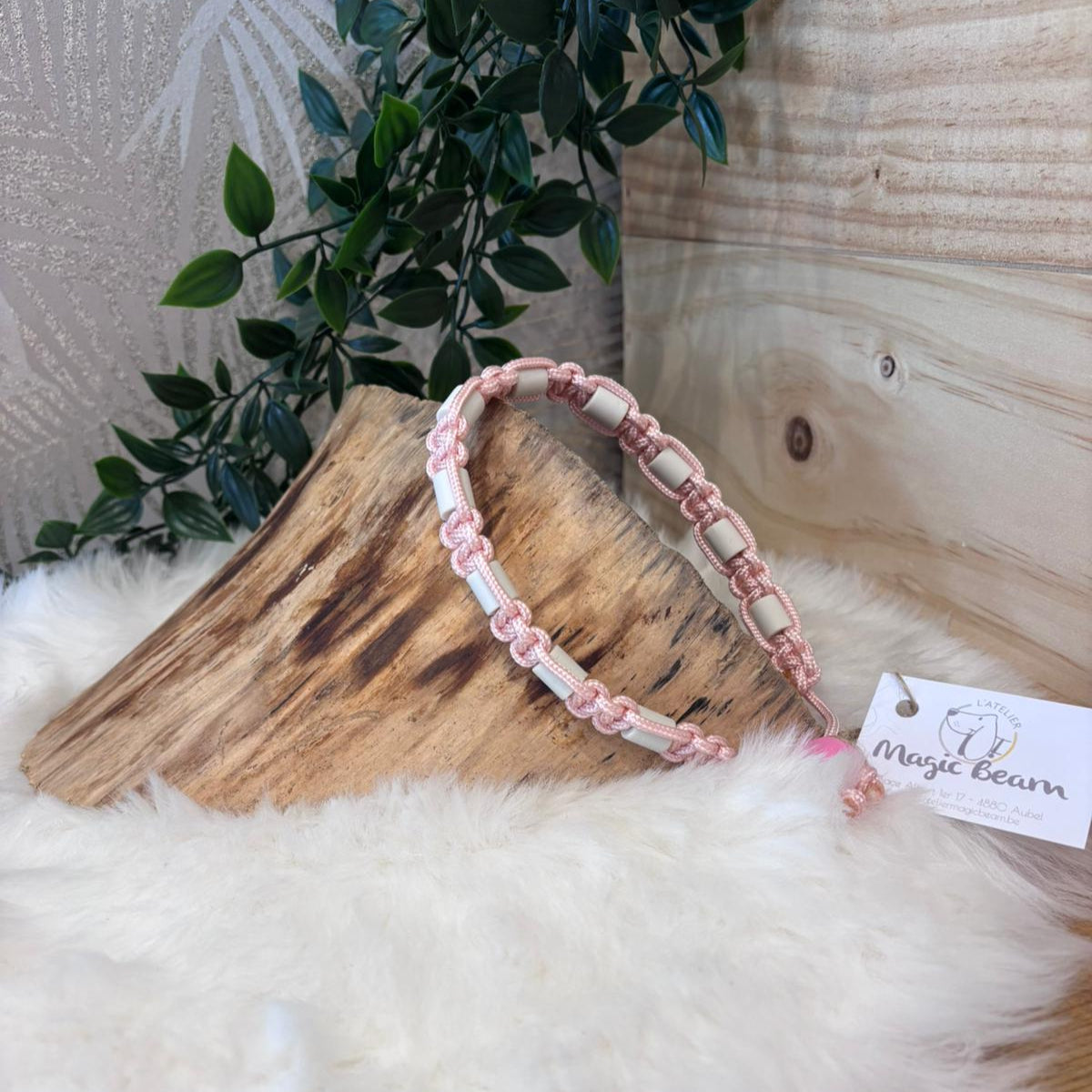 Collier anti-tiques naturel - Rose clair